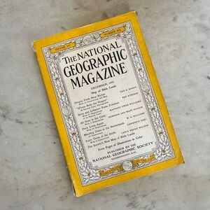 Vintage December 1946 edition of NATIONAL GEOGRAPHIC MAGAZINE